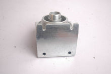 Cargar imagen en el visor de la galería, Engine Oil Filter Seat 3406949X for Cummins M11 QSM11