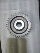 Cargar imagen en el visor de la galería, 3971520 Pump Gear for Cummins