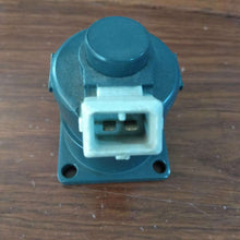 Load image into Gallery viewer, New 9258047 Hydraulic Pump Solenoid Valve for Hitachi ZAX200 & ZAX330 Excavators