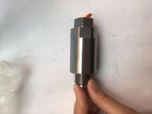 Cargar imagen en el visor de la galería, NEW 5406058 Common Rail Pressure Relief Valve for Cummins Engine