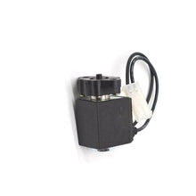 Cargar imagen en el visor de la galería, 5303018 Urea Solution Pump Directional Valve for Cummins