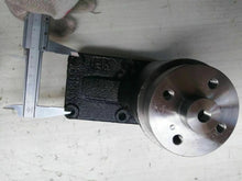 Cargar imagen en el visor de la galería, 5362455 Engine Fan Hub SUPPORT for Cummins