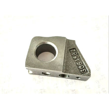 Cargar imagen en el visor de la galería, 3064582X 3064583X Camshaft Follower Bracket Follower Shaft for Cummins