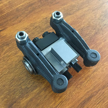 Cargar imagen en el visor de la galería, 3934921 C3934921 Rocker Lever Rocker Arm for Cummins 6CT