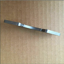 Cargar imagen en el visor de la galería, 6PCS 5258931 ISDe Camshaft Thrust Plate for Cummins Engine Parts