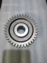 Cargar imagen en el visor de la galería, 3971520 Pump Gear for Cummins