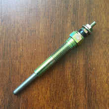 Загрузить изображение в средство просмотра галереи, 4PCS 600-815-1340 24V Glow Plug for Komatsu PC60-7 4D95L 4D95 Engine