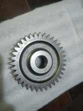 Cargar imagen en el visor de la galería, 3971520 Pump Gear for Cummins
