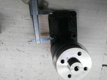 Cargar imagen en el visor de la galería, 5362455 Engine Fan Hub SUPPORT for Cummins