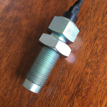 Cargar imagen en el visor de la galería, 4938613 3971994 3967252 3971995 Engine Diesel Generator Speed Sensor for Cummins