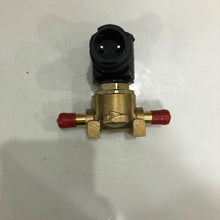 Cargar imagen en el visor de la galería, 3754110-X0100 Urea Pump Heating Solenoid Valve / Small Valve Body for Cummins