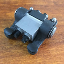 Cargar imagen en el visor de la galería, 3934921 C3934921 Rocker Lever Rocker Arm for Cummins 6CT