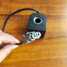 Load image into Gallery viewer, EDH0427V-H Solenoid Valve Coil for Hyundai Excavator 27VDC 21W R130/210/215