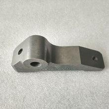 Cargar imagen en el visor de la galería, NEW for Cummins Mechanical Engine High-pressure Fuel Pump Bracket 3926273