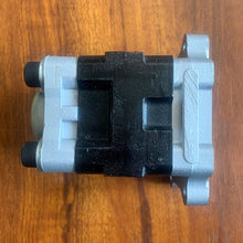 Загрузить изображение в средство просмотра галереи, DHL PC55MR-3 PC50MR-2 PC40MR-2 PC55 Hydraulic Pump Assembly 708-3S-04570 for KOMATSU