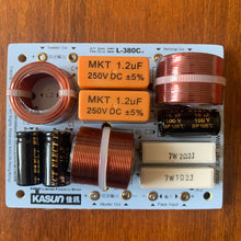 Load image into Gallery viewer, 2PCS KASUN L-380C 200W HiFi Speaker Frequency Divider Crossover Filter 3Way for Good News