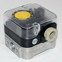 Cargar imagen en el visor de la galería, GW50A4 GW500A4 GW3A4 GW10A4 GW150A4 Gas Pressure Switch
