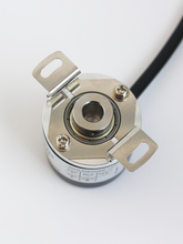 Загрузить изображение в средство просмотра галереи, 1PCS HTR-HB-8-600-2-PP Encoder 600P / R Hollow Shaft
