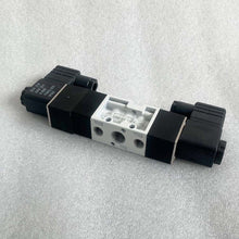 Load image into Gallery viewer, MVSD-260-4E2 AC220V AC110V MVSD-260-4E2C DC24V Solenoid Valve for MINDMAN
