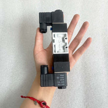 Load image into Gallery viewer, MVSD-260-4E2 AC220V AC110V MVSD-260-4E2C DC24V Solenoid Valve for MINDMAN
