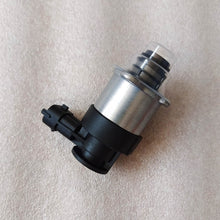 Cargar imagen en el visor de la galería, 0928400756 Fuel Pump Metering Valve Fuel Control Valve for Bosch
