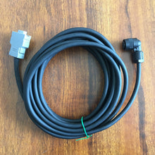 Cargar imagen en el visor de la galería, New A660-2005-T505 for Fanuc Servo Motor Cable Flex
