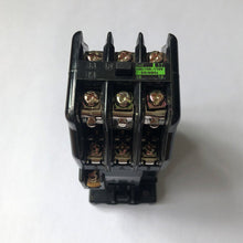 Cargar imagen en el visor de la galería, SRC50-2U/X Contactor  for Fuji  AC110V 3a3b 4a2b 6a
