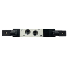 Загрузить изображение в средство просмотра галереи, MVSC-300-4E2C MVSC-460-4E2C AC220V DC24V Pneumatic Reversing Solenoid Valve
