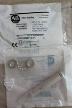 Cargar imagen en el visor de la galería, 872C-D3NP12-D4 Proximity Switch
