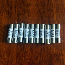 Cargar imagen en el visor de la galería, 10PCS ZTPV-25 Fuse Tube High Voltage Fuse Body DC1000v 15A 10*38mm
