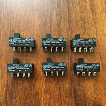 Cargar imagen en el visor de la galería, 6 PCS Defond DSE-2310-1 10A 250V T85 3 Positions Toggle Switches
