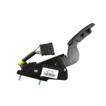 Cargar imagen en el visor de la galería, 1108010-C0101 1108010-C0102 Electronic Accelerator Pedal Assembly for Cummins
