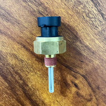 Cargar imagen en el visor de la galería, 0193-0468 Coolant Level Sensor for Cummins Engine
