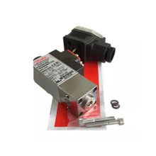 Cargar imagen en el visor de la galería, 061B016066 Pressure Switch MBC 5100 for Danfoss 
